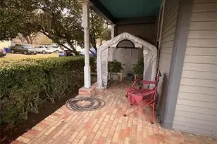 818 E Elm St, Hillsboro, TX 76645 - Photo 5