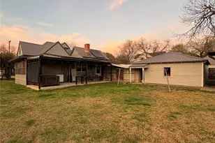 818 E Elm St, Hillsboro, TX 76645 - Photo 25