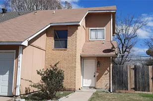 2616 Isbella Dr, Grand Prairie, TX 75052 - Photo 1