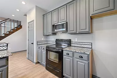 4805 Hunters Ridge Drive, Sachse, TX 75048 - Photo 11