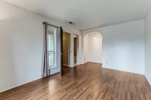 4037 Treeline Dr, Dallas, TX 75224 - Photo 15