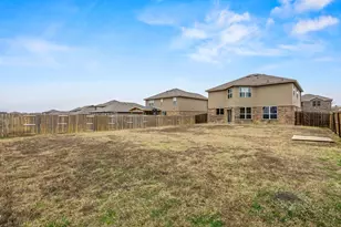 1305 Benwick Dr, Van Alstyne, TX 75495 - Photo 17