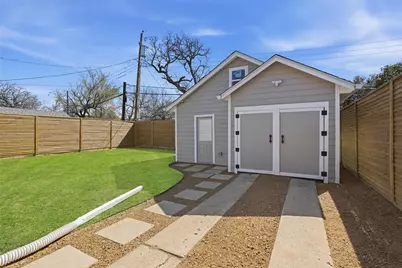 2518 W Amherst Avenue, Dallas, TX 75235 - Photo 29