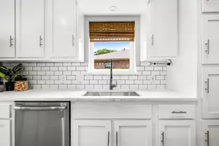 10611 Wyatt St, Dallas, TX 75218 - Photo 19