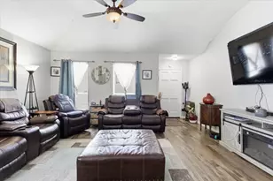4019 Scarsdale Ln, Dallas, TX 75227 - Photo 3