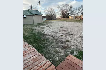 1502 W Main St Street, Honey Grove, TX 75446 - Photo 3