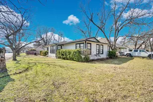 413 Shaw St, Cleburne, TX 76033 - Photo 23