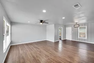 413 Shaw St, Cleburne, TX 76033 - Photo 9