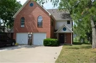 215 Lake Park Rd, Lewisville, TX 75057 - Photo 1