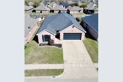 12233 Hunters Knoll Drive, Fort Worth, TX 76028 - Photo 3