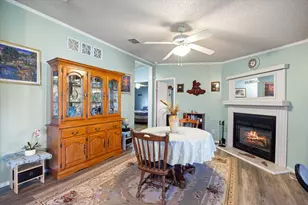 900 Flamingo Rd, Granbury, TX 76049 - Photo 17