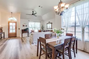 208 Touchdown Dr, Irving, TX 75063 - Photo 3