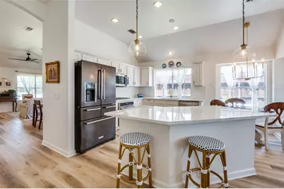 208 Touchdown Drive, Irving, TX 75063 - Photo 13