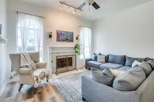 208 Touchdown Dr, Irving, TX 75063 - Photo 7