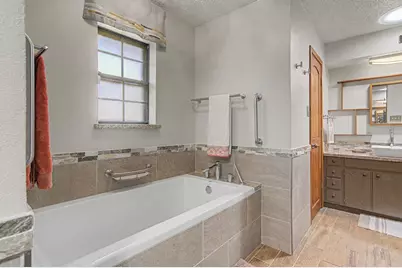 604 Baker Drive, Hurst, TX 76054 - Photo 25