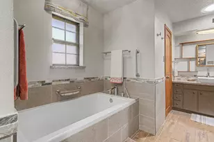 604 Baker Dr, Hurst, TX 76054 - Photo 25