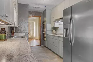 604 Baker Dr, Hurst, TX 76054 - Photo 17