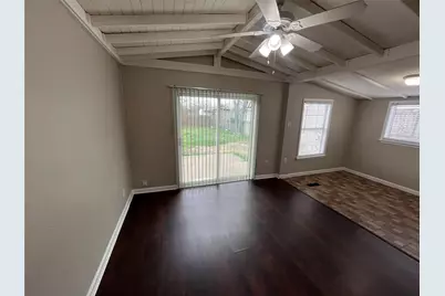 2442 SE 14th Street, Grand Prairie, TX 75051 - Photo 5