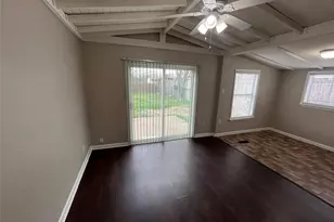 2442 SE 14th St, Grand Prairie, TX 75051 - Photo 5