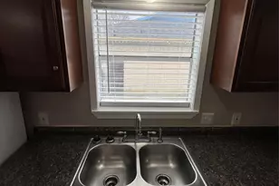 2442 SE 14th St, Grand Prairie, TX 75051 - Photo 9