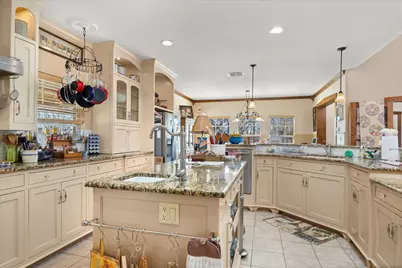 9001 Sawgrass Court, Granbury, TX 76049 - Photo 13