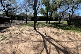 12508 Meadowcrest Ln, Balch Springs, TX 75180 - Photo 23