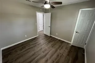 12508 Meadowcrest Ln, Balch Springs, TX 75180 - Photo 17