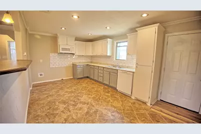 900 N Lamb Street, Bowie, TX 76230 - Photo 7