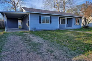 900 N Lamb St, Bowie, TX 76230 - Photo 33