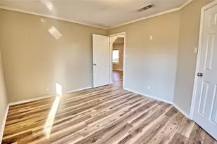 900 N Lamb St, Bowie, TX 76230 - Photo 17