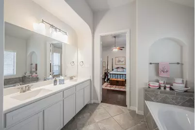 902 Enchanted Wood Drive, Arlington, TX 76005 - Photo 21