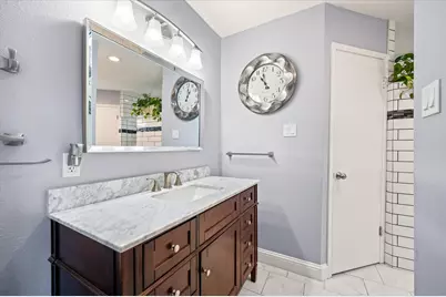 129 E Louella Drive, Hurst, TX 76054 - Photo 19