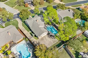 129 E Louella Dr, Hurst, TX 76054 - Photo 37