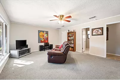 129 E Louella Drive, Hurst, TX 76054 - Photo 25