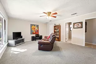 129 E Louella Dr, Hurst, TX 76054 - Photo 25