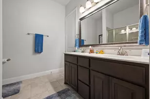 2685 Venice Dr, Grand Prairie, TX 75054 - Photo 9