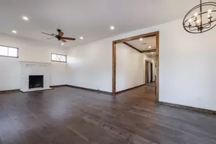 217 Houston St, Sulphur Springs, TX 75482 - Photo 3