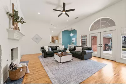 1604 Los Altos Court, Arlington, TX 76006 - Photo 9