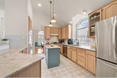 1604 Los Altos Court, Arlington, TX 76006 - Photo 11