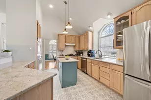 1604 Los Altos Ct, Arlington, TX 76006 - Photo 11