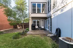 2939 Hunters Point Ln, Carrollton, TX 75007 - Photo 27