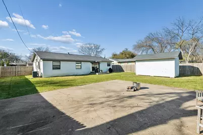 3010 Joanna Drive, Farmers Branch, TX 75234 - Photo 29