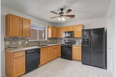 1421 Knottingham Drive, Little Elm, TX 75068 - Photo 7