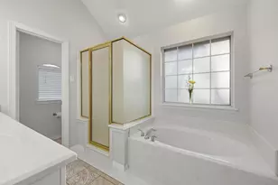 701 Queens Dr, Waxahachie, TX 75165 - Photo 13