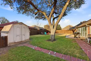 701 Queens Dr, Waxahachie, TX 75165 - Photo 29