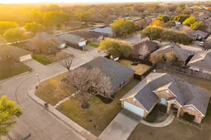 701 Queens Dr, Waxahachie, TX 75165 - Photo 35