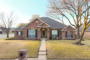 701 Queens Dr, Waxahachie, TX 75165 - Photo 37