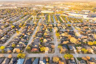 701 Queens Dr, Waxahachie, TX 75165 - Photo 31