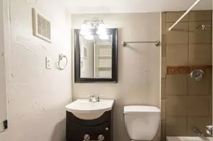 1505 W Lovers Ln, Arlington, TX 76013 - Photo 7