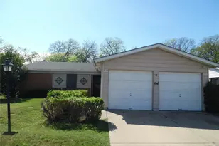 5656 Conroy St, Fort Worth, TX 76134 - Photo 1